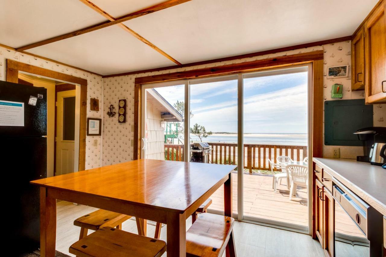 Happy Camp Beachfront Cabin Netarts Exterior foto